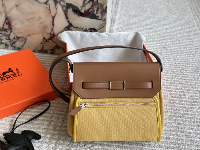 Split leather bag ,4A ,size 20cm,no box, with dust bag, B88-384