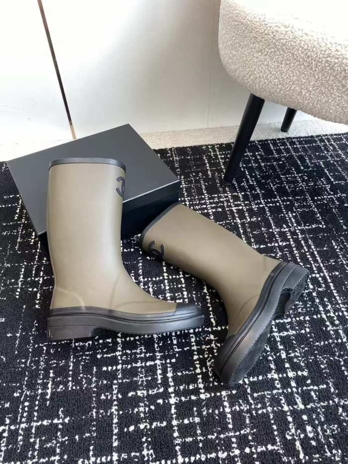 Women boot shoes, size 35-40,  with box, SS88-137