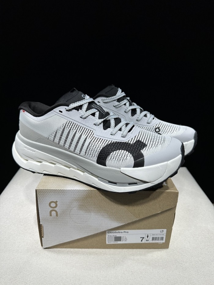 Men runner sneaker shoes,  with box,size 40-45，SS70-2228-2230