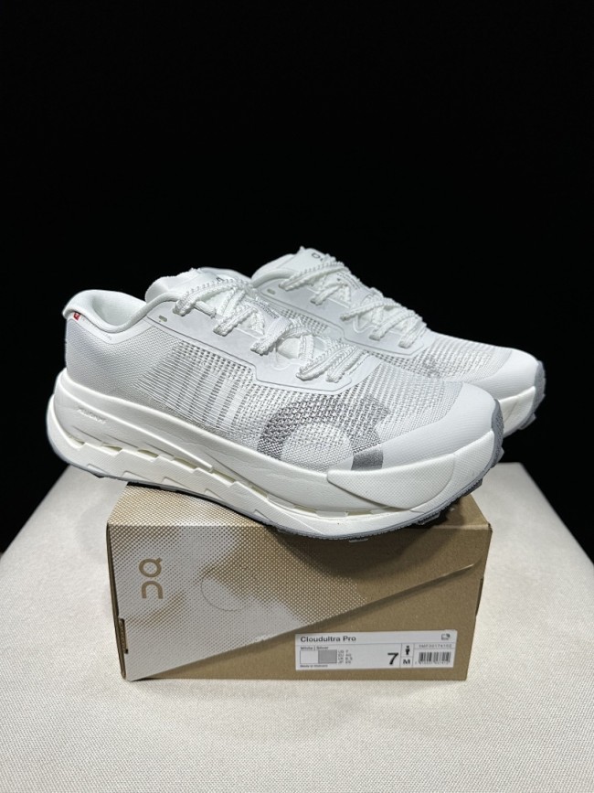 Men runner sneaker shoes, with box,size 40-45,SS70-2228-2230