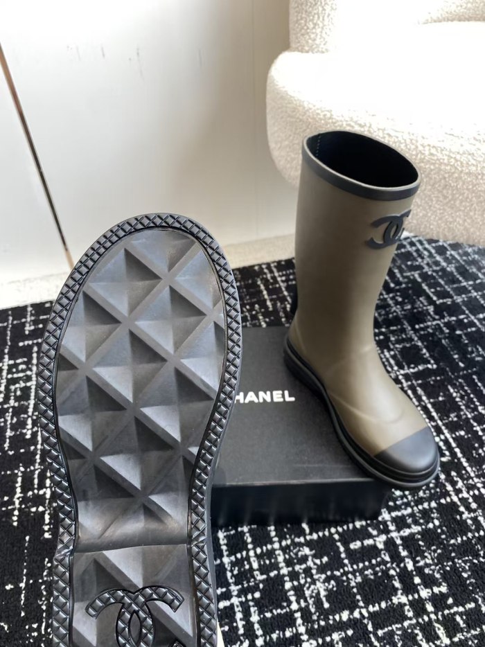 Women boot shoes, size 35-40,  with box, SS88-137