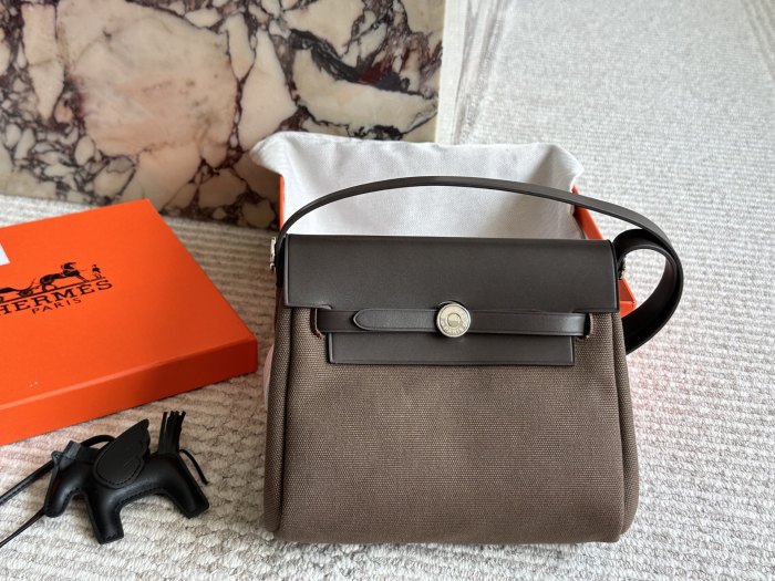 Split leather bag ,4A ,size 20cm,no box, with dust bag, B88-385
