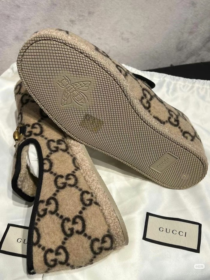 Fleece-lined flat shoes,with box, size 35-40, SS60-693