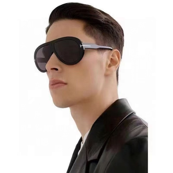 Blue light blocking sunglasses with the box and case ,G25-2068-2073