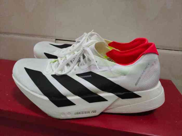 Men's and women's shock-absorbing shoes Running shoes,with box,size 36-45, SS70-673-697