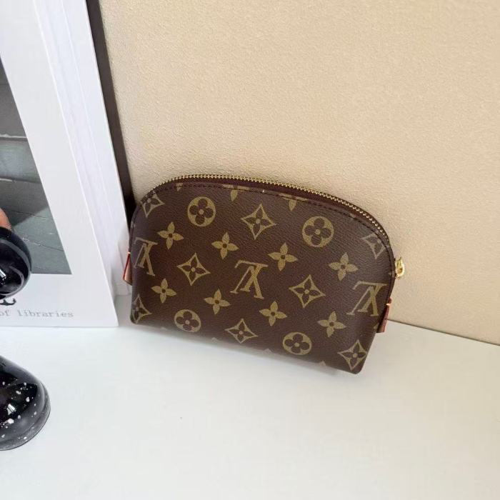 Leather Handbag,4A, without box,size 17*16*6cm, B50-142
