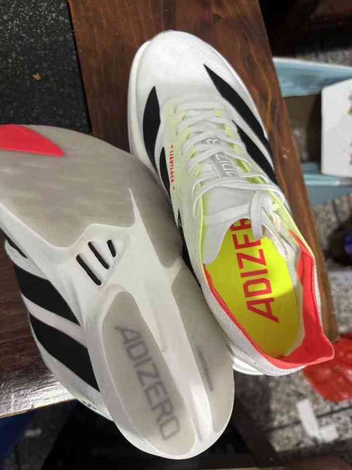 Men's and women's shock-absorbing shoes Running shoes,with box,size 36-45, SS70-673-697