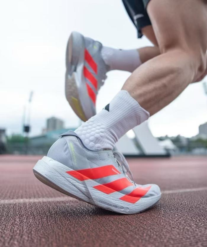 Men's and women's shock-absorbing shoes Running shoes,with box,size 36-45, SS70-673-697