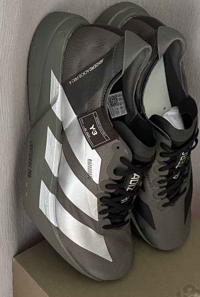 Men's and women's shock-absorbing shoes Running shoes,with box,size 36-45, SS70-673-697