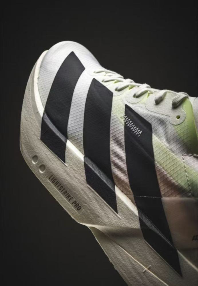 Men's and women's shock-absorbing shoes Running shoes,with box,size 36-45, SS70-673-697
