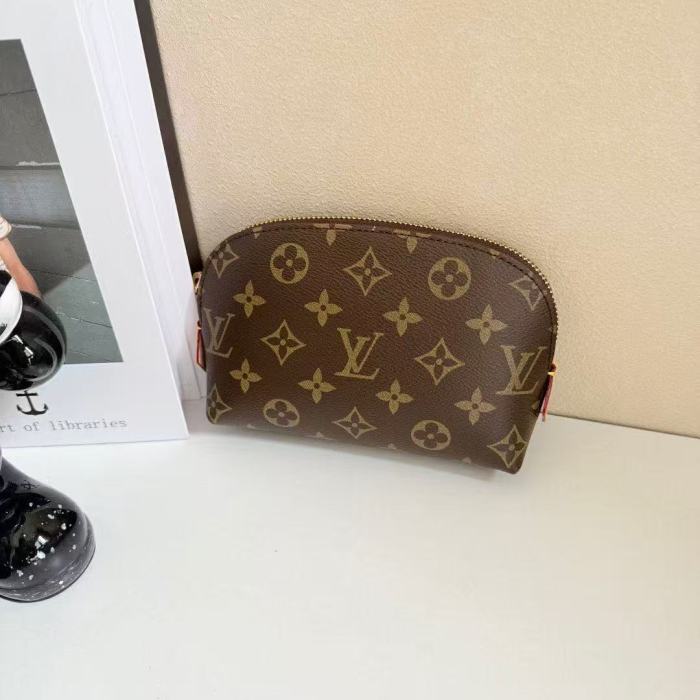 Leather Handbag,4A, without box,size 17*16*6cm, B50-142