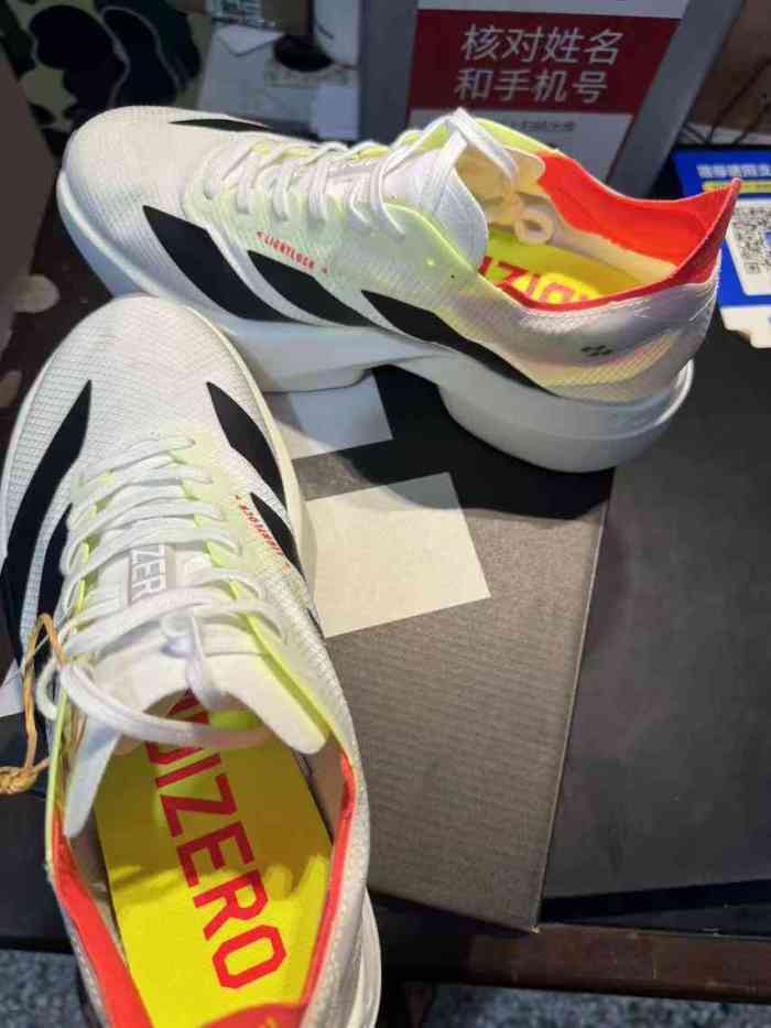Men's and women's shock-absorbing shoes Running shoes,with box,size 36-45, SS70-673-697