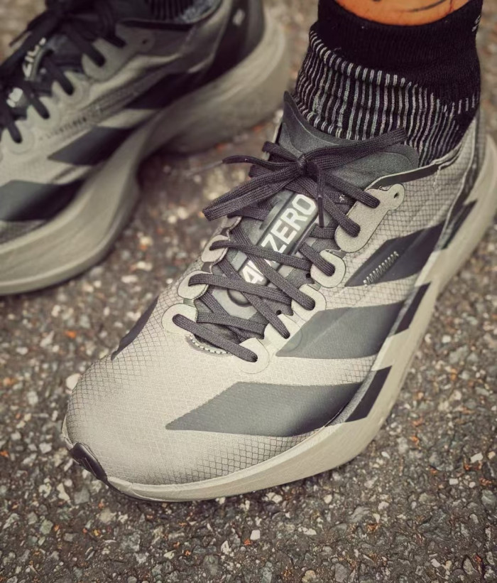 Men's and women's shock-absorbing shoes Running shoes,with box,size 36-45, SS70-673-697