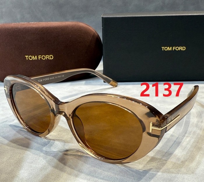 Blue light blocking sunglasses with the box and case ,G25-2137-2145