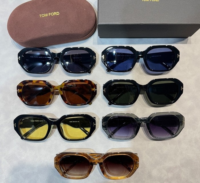 Blue light blocking sunglasses with the box and case ,G25-2083-2089