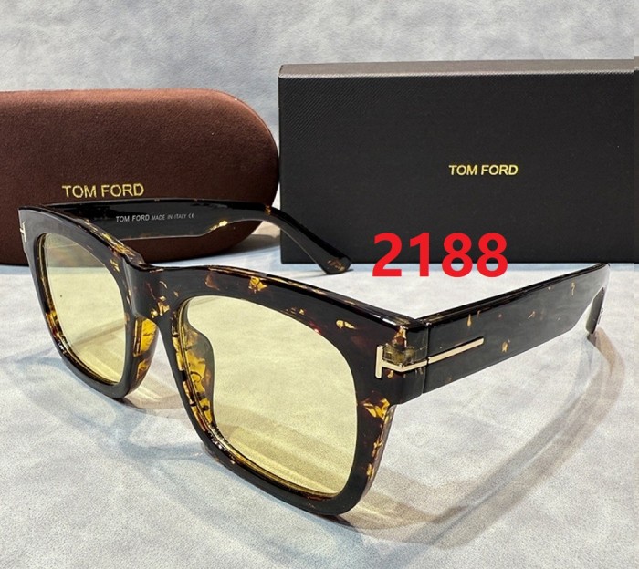 Blue light blocking sunglasses with the box and case ,G25-2182-2190