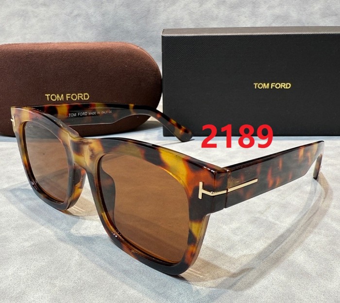 Blue light blocking sunglasses with the box and case ,G25-2182-2190