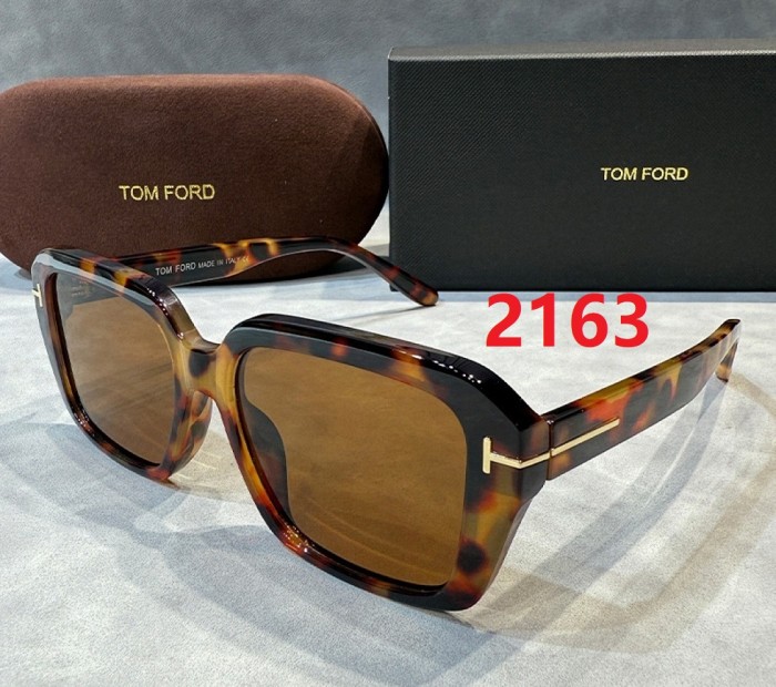 Blue light blocking sunglasses with the box and case ,G25-2155-2163