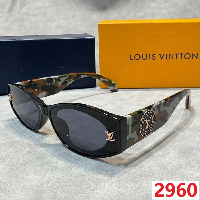 Blue light blocking sunglasses with the box and case ,G25-2957-2964