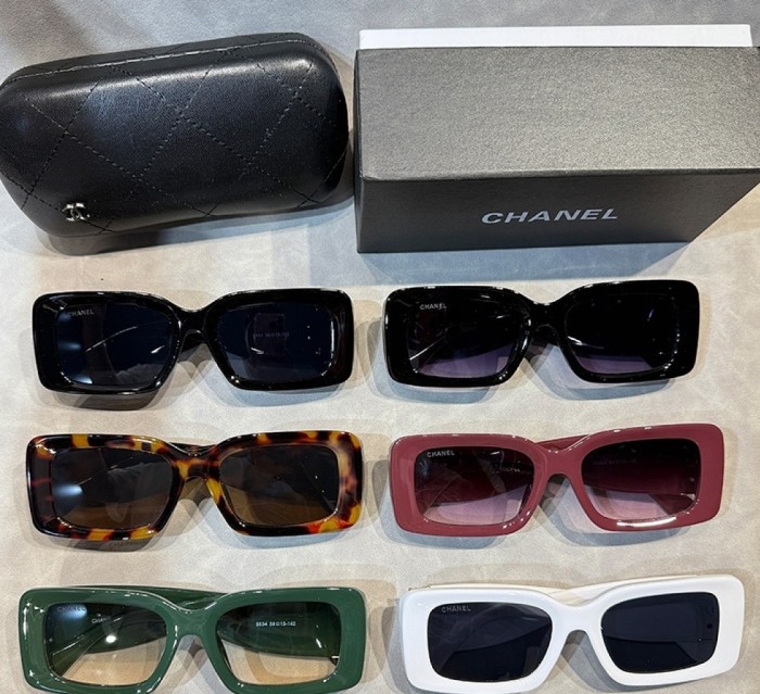 Blue light blocking sunglasses with the box and case ,G25-3034-3039