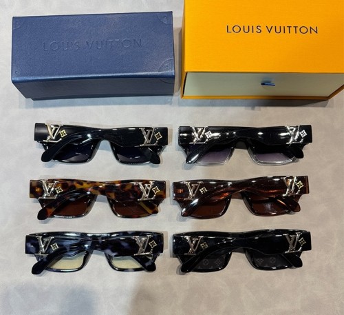 Blue light blocking sunglasses with the box and case ,G25-2931-2936