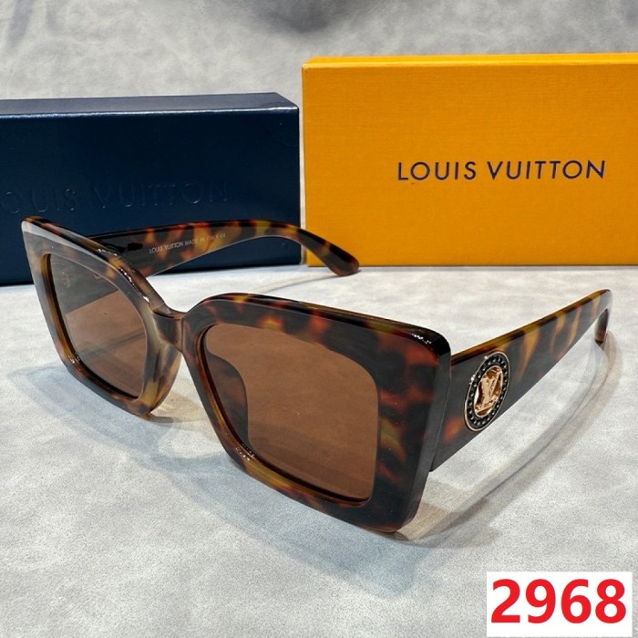 Blue light blocking sunglasses with the box and case ,G25-2965-2972