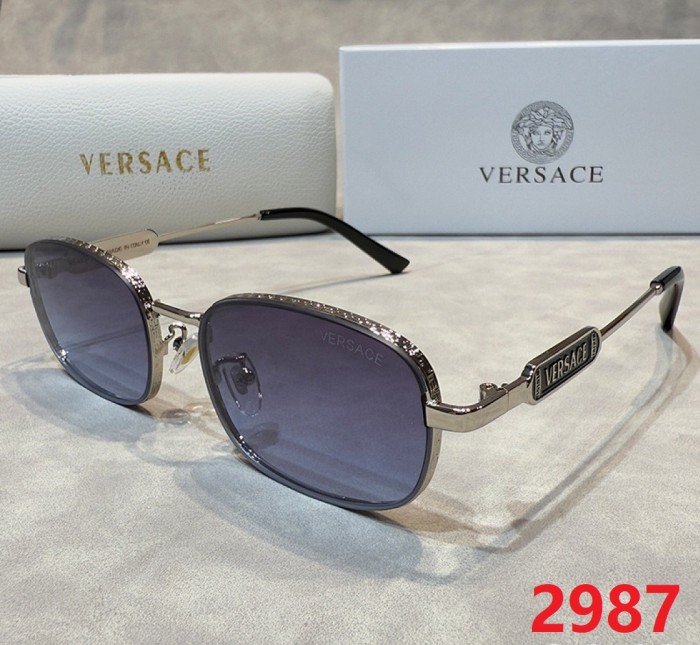 Blue light blocking sunglasses with the box and case ,G25-2985-2990
