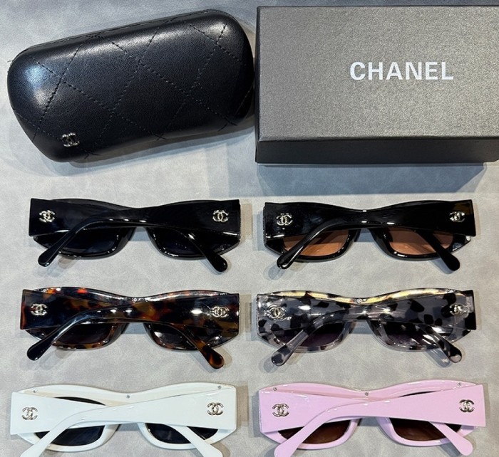 Blue light blocking sunglasses with the box and case ,G25-3046-3051