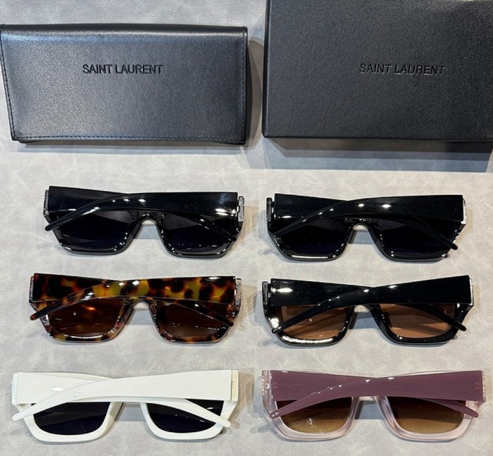 Blue light blocking sunglasses with the box and case ,G25-2909-2914