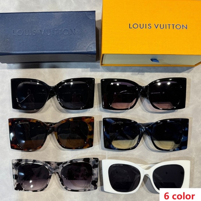 Blue light blocking sunglasses with the box and case ,G25-2973-2978