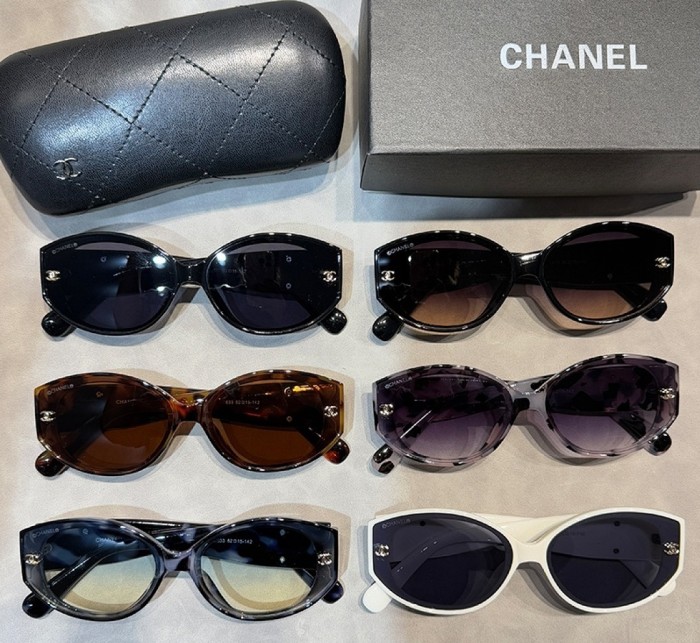 Blue light blocking sunglasses with the box and case ,G25-3003-3008