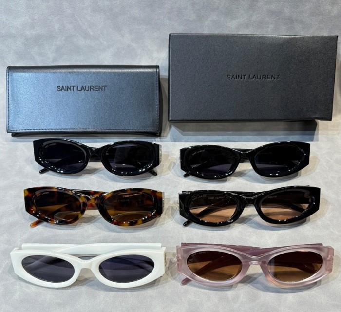 Blue light blocking sunglasses with the box and case ,G25-2915-2920