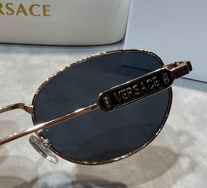 Blue light blocking sunglasses with the box and case ,G25-2997-3002