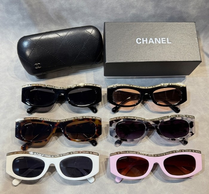 Blue light blocking sunglasses with the box and case ,G25-3046-3051