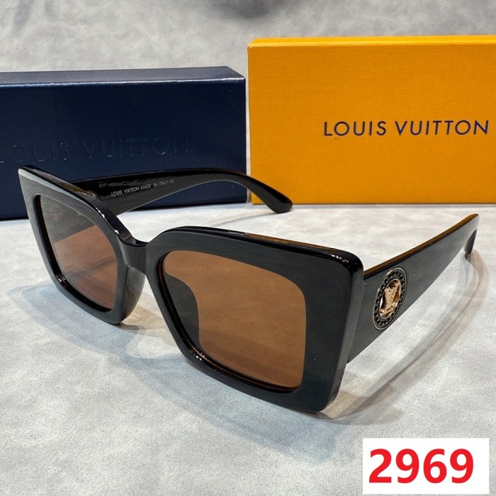 Blue light blocking sunglasses with the box and case ,G25-2965-2972