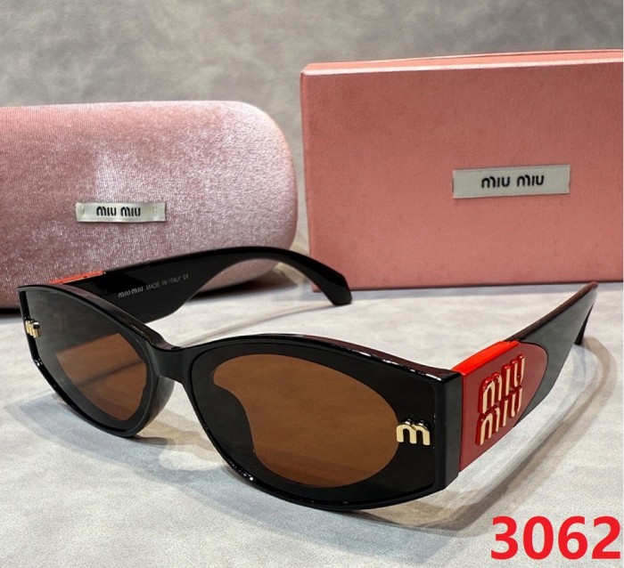 Blue light blocking sunglasses with the box and case ,G25-3060-3066