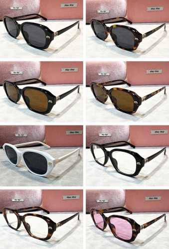 Blue light blocking sunglasses with the box and case ,G25-3052-3059