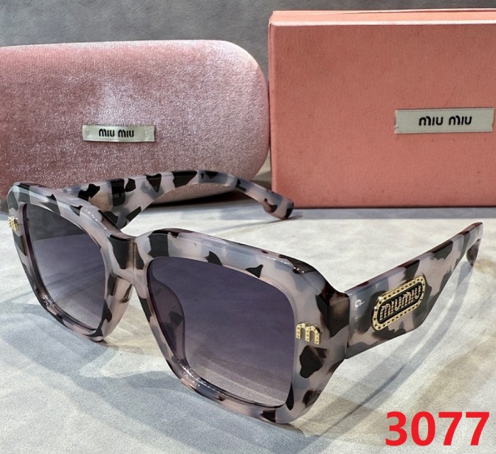 Blue light blocking sunglasses with the box and case ,G25-3075-3080