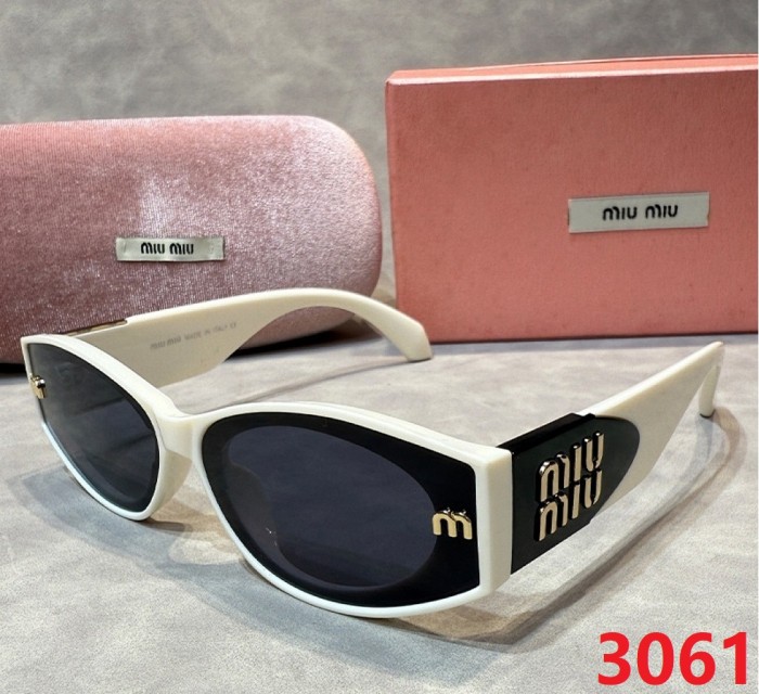 Blue light blocking sunglasses with the box and case ,G25-3060-3066