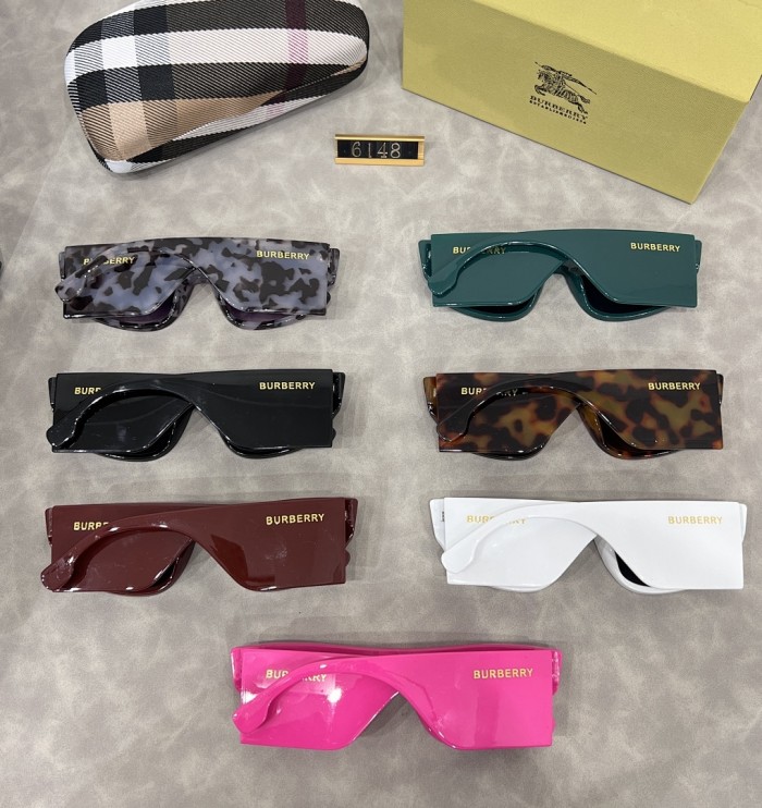 Blue light blocking sunglasses with the box and case ,G25-3105-3111