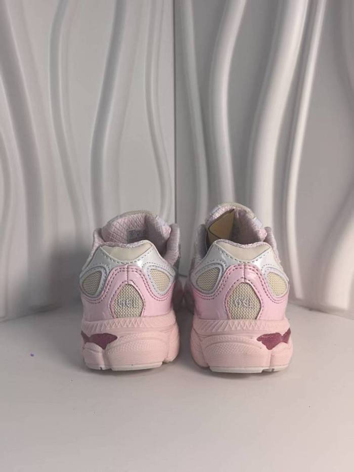 Kids' runner sneaker shoes,  with box,size 26-37，SS60-3729