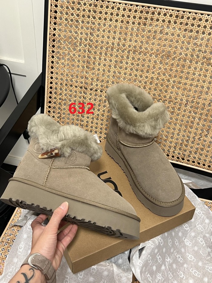 Women fur shoes, size 35-40,  with box, SS60-632