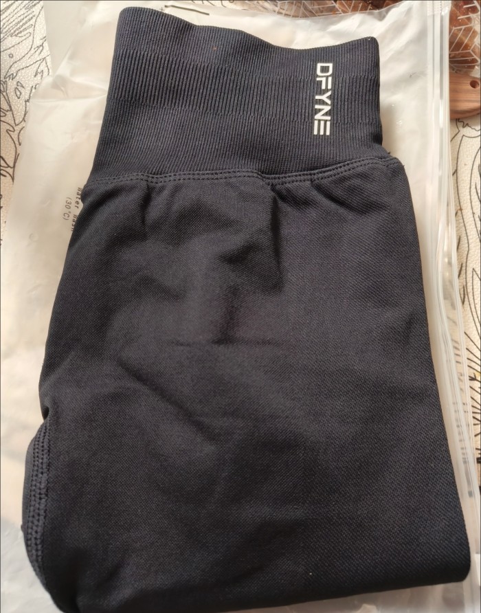 Yoga stretchable breathable tummy-reducing and hip-raising fitness pants，CL20-54-80