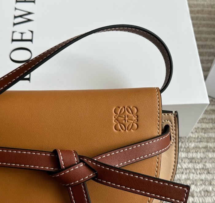 Split leather bag ,4A ,size 21x14cm,no box,  B75-445