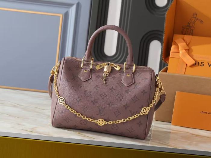 Split leather bag, 4A,size 25x19x15cm,B88-394