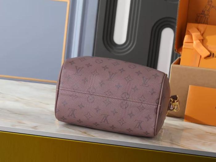 Split leather bag, 4A,size 25x19x15cm,B88-394
