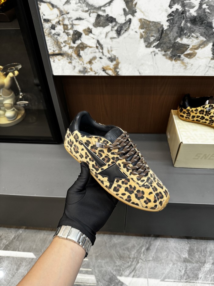 Women's flat sneaker shoes,  size 35-40, SS70-2239
