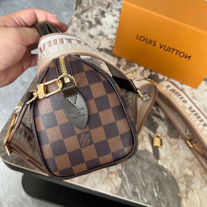 Split leather bag, 3A,size 20cm,no box,B68-181