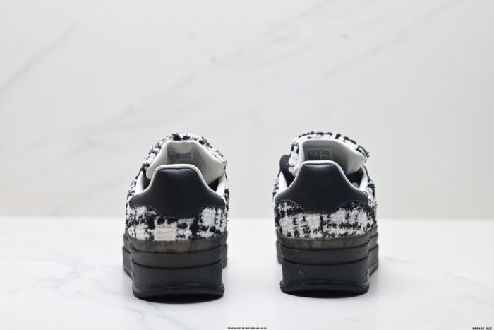 Women runner sneaker shoes,  with box,size 35-42，SS60-3732