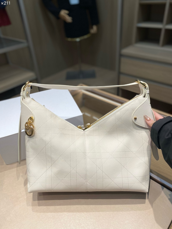 Split leather bag ,4A ,size 36x14x21cm,no box,  B75-465
